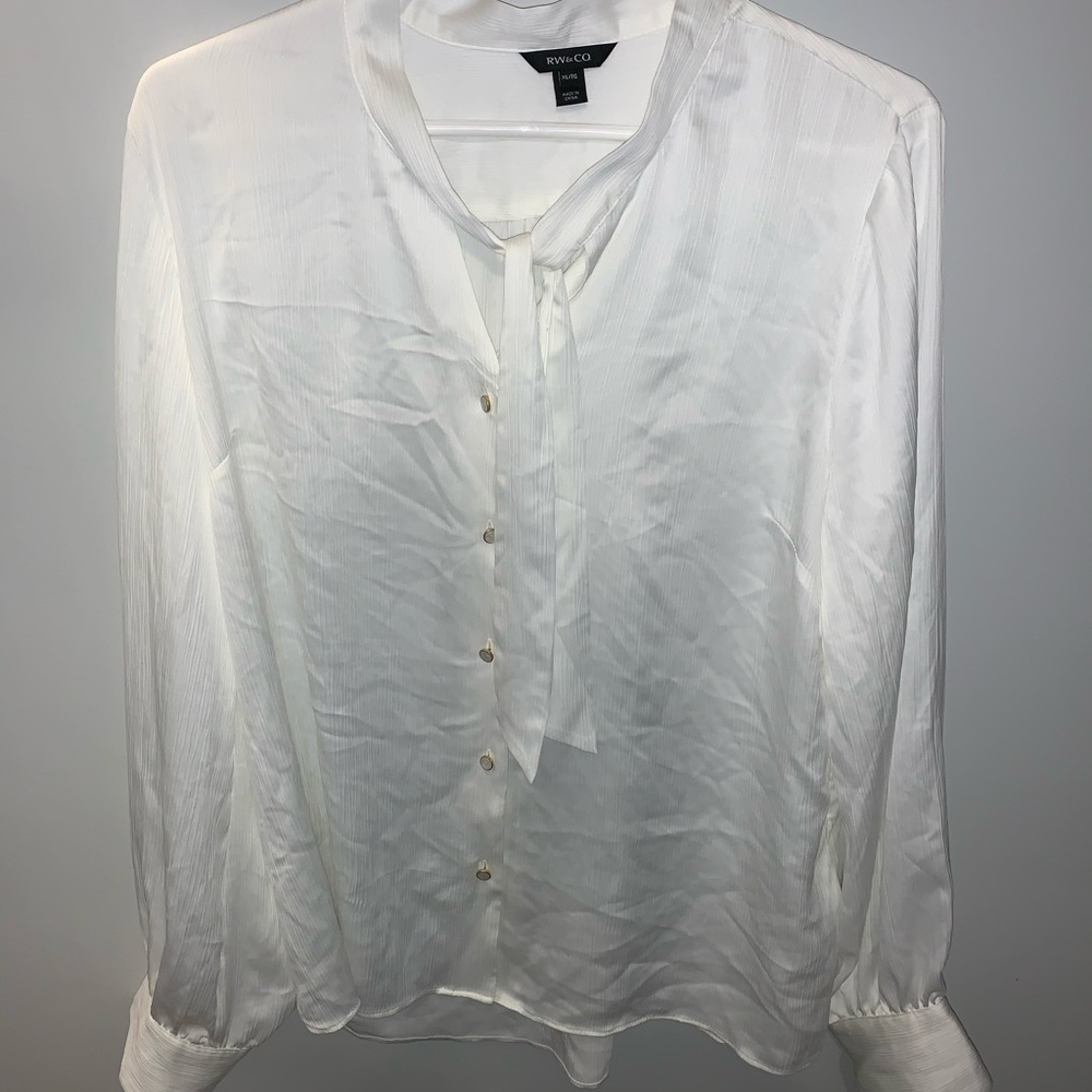 RW&CO white long sleeve silk blouse